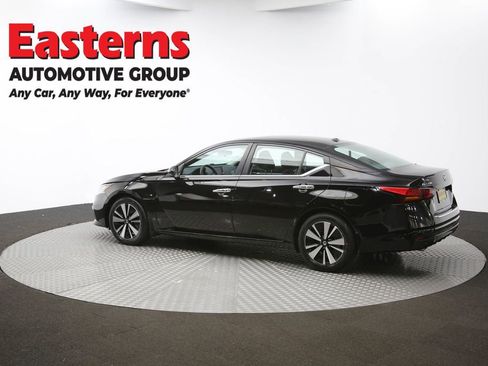 Used 2021 Nissan Altima 2.5 SV w/ SV Premium Package FWD image 60