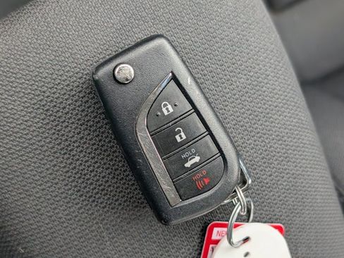 Used 2024 Toyota Corolla LE image 27