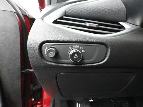 Used 2024 Chevrolet Malibu LT image 30