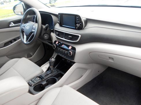 Used 2019 Hyundai Tucson SE image 22