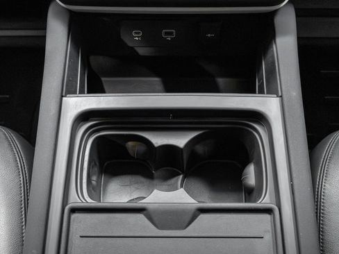 Used 2022 Land Rover Defender 110 S image 53