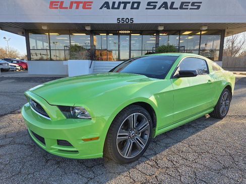 Used 2014 Ford Mustang Coupe w/ V6 Performance Package image 31