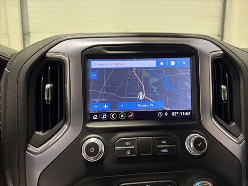 Used 2019 GMC Sierra 1500 SLT AWD/4WD image 19