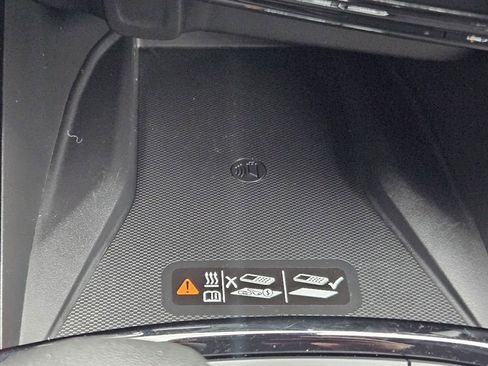 Used 2025 Chevrolet Trax RS w/ Sunroof Package image 25