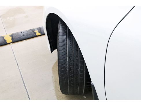 Used 2018 Honda Accord EX image 31