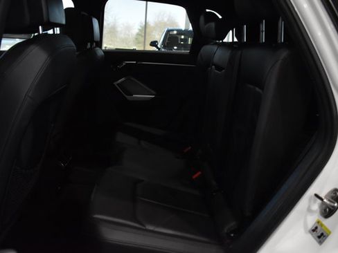 Used 2023 Audi Q3 2.0T Premium image 29