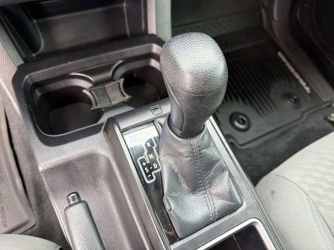 Used 2021 Toyota Tacoma SR w/ SR Convenience Package image 21