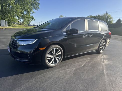 Used 2022 Honda Odyssey Touring image 2