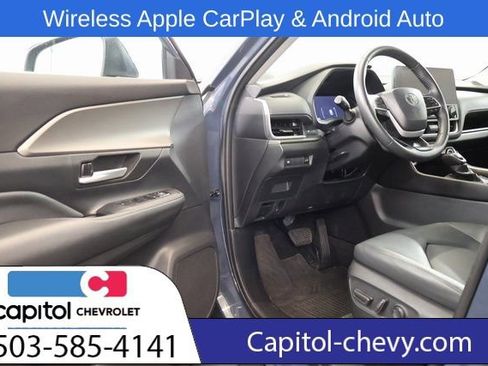 Used 2024 Toyota Grand Highlander XLE image 9