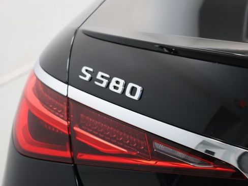 Used 2025 Mercedes-Benz S 580 4MATIC Sedan image 82