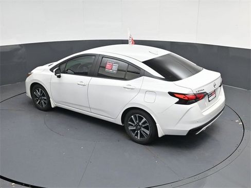 Used 2025 Nissan Versa SV w/ Trunk Package image 42