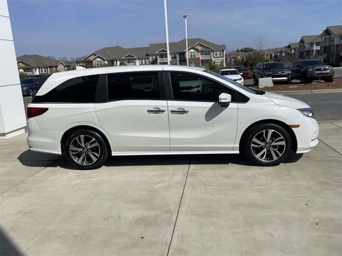 Used 2022 Honda Odyssey Touring image 6