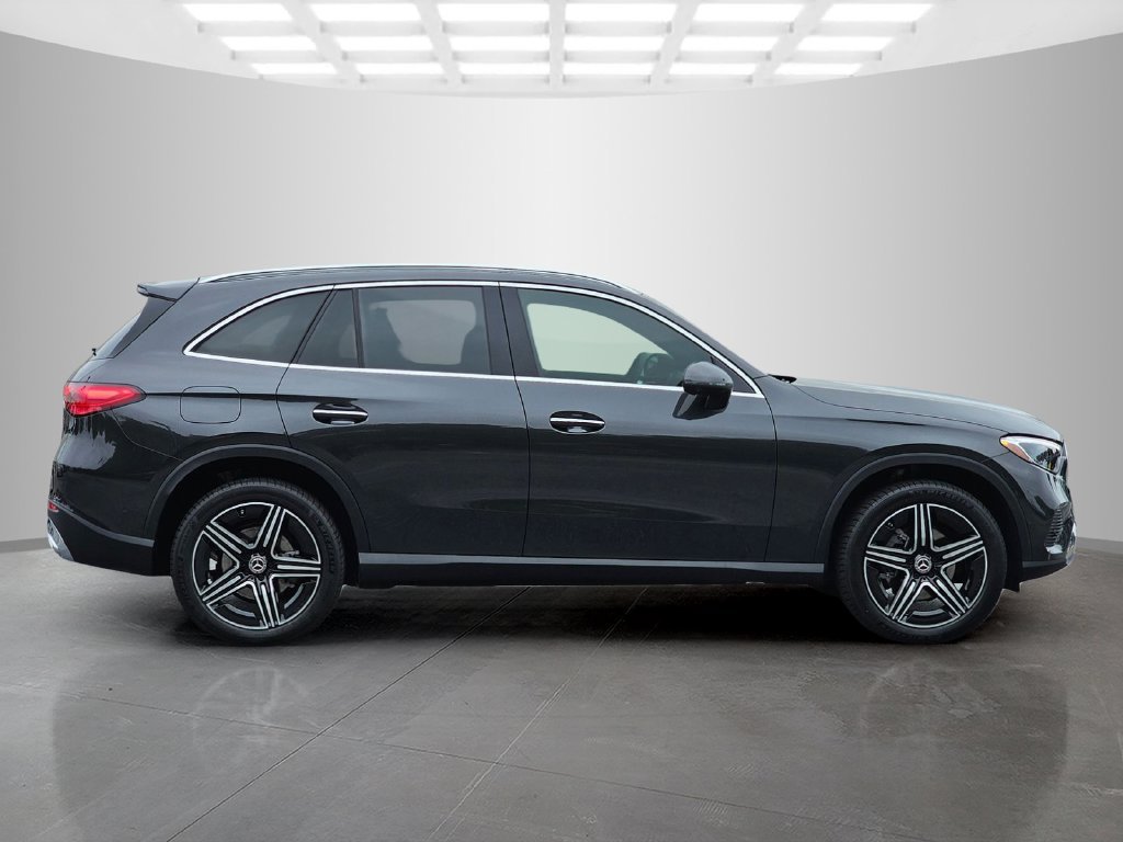 Used 2026 Mercedes-Benz GLC 300 image 7