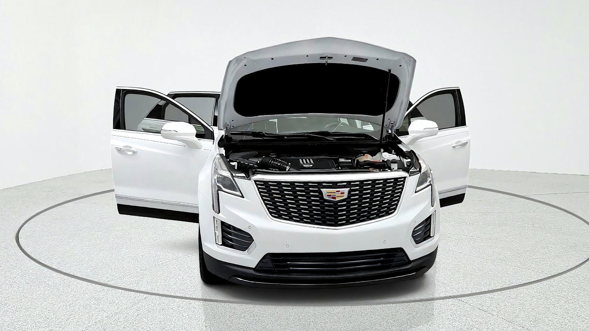Certified 2024 Cadillac XT5 Luxury w/ LPO, Floor Liner Package AWD/4WD image 15