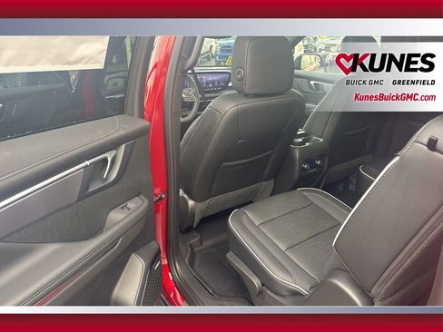 New 2026 Buick Enclave Sport Touring w/ LPO, Floor Liner Package image 34