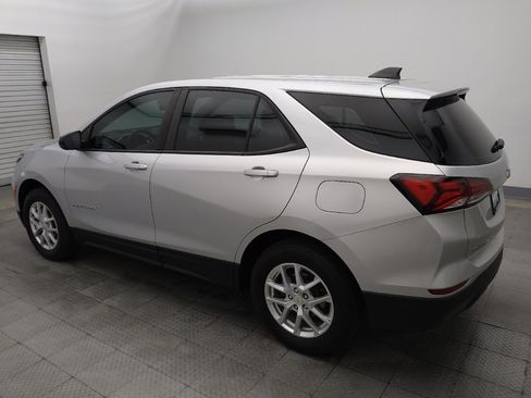 Used 2022 Chevrolet Equinox LS AWD/4WD image 3