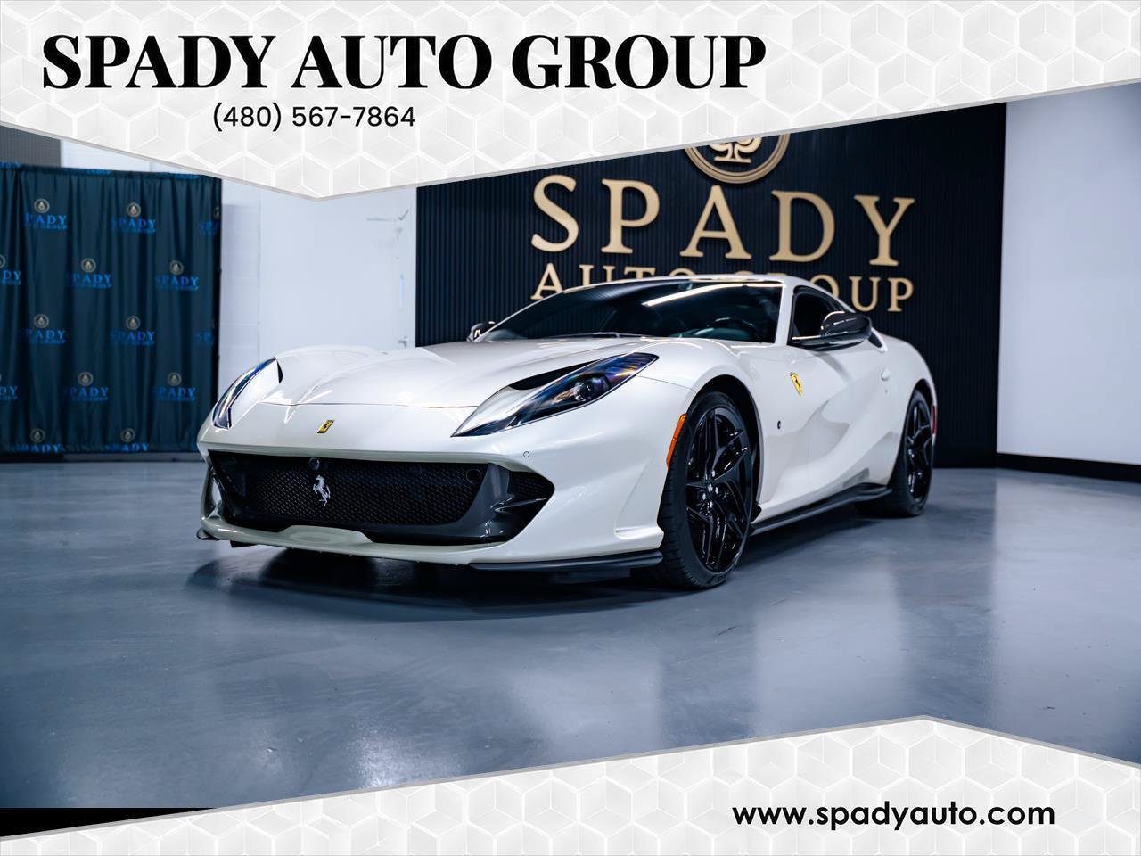 Used 2018 Ferrari 812 Superfast RWD image 1