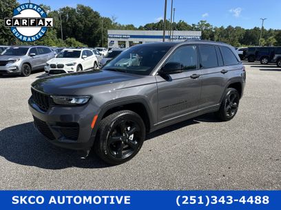 Used 2024 Jeep Grand Cherokee Altitude