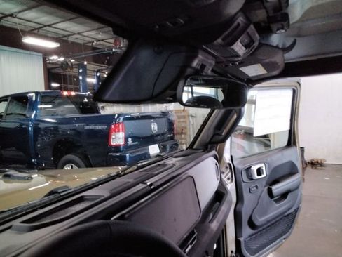 New 2026 Jeep Gladiator Sport AWD/4WD image 22