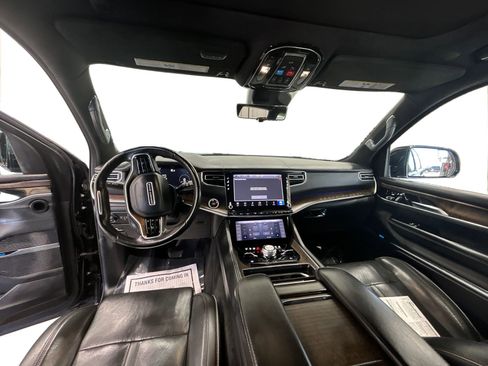 Used 2023 Jeep Grand Wagoneer Series II image 21