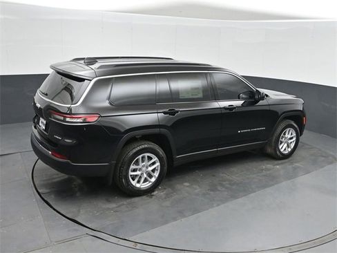 New 2025 Jeep Grand Cherokee L Laredo image 33