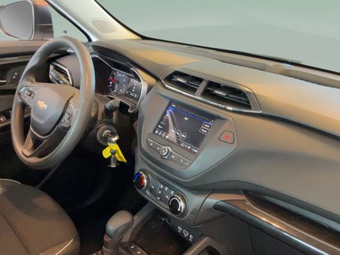 Used 2023 Chevrolet TrailBlazer LS FWD image 32