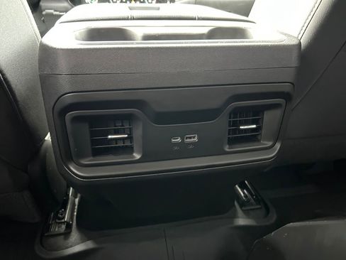 Used 2022 Chevrolet Silverado 1500 RST image 36