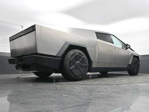 Used 2024 Tesla Cybertruck Cyberbeast AWD/4WD image 38