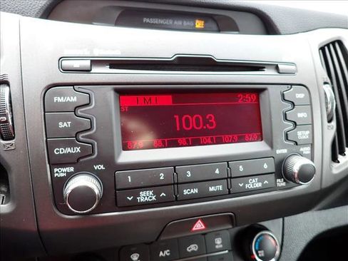 Used 2013 Kia Sportage LX image 18