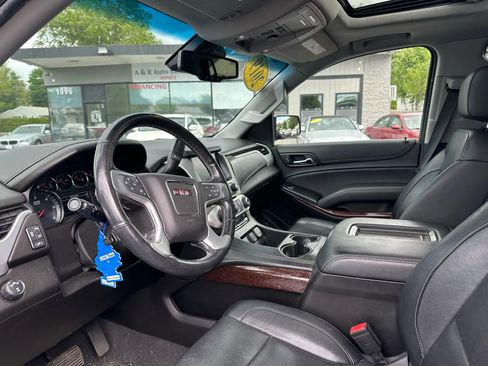 Used 2019 GMC Yukon SLT w/ Open Road Package image 12