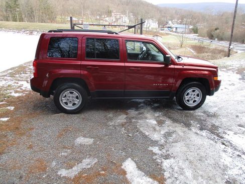 Used 2016 Jeep Patriot Sport w/ Power Value Group image 4