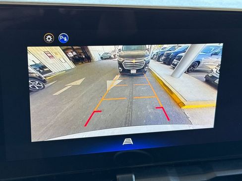 Used 2025 Chevrolet Equinox LT AWD/4WD image 22