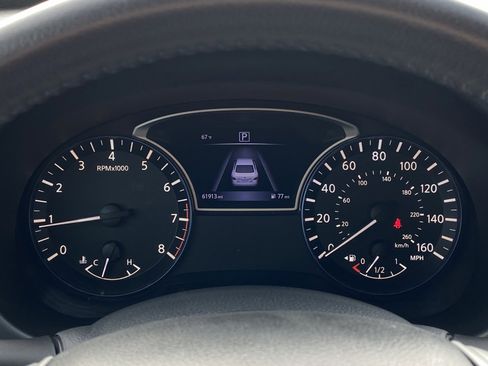 Used 2016 Nissan Altima 2.5 SR w/ LED Appearance Package image 11