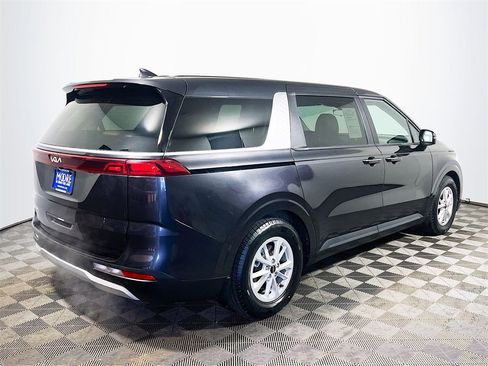 Used 2024 Kia Carnival LX image 8