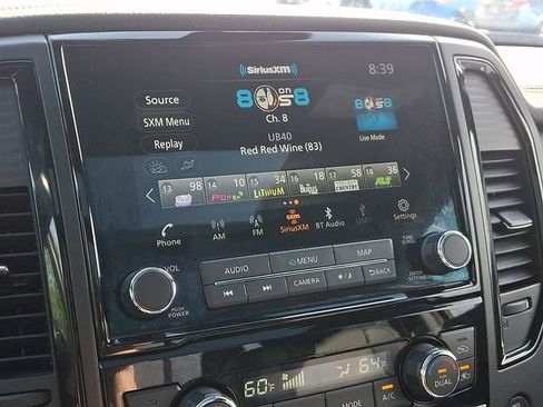 Used 2022 Nissan Titan PRO-4X w/ Pro-4x Convenience Package AWD/4WD image 17