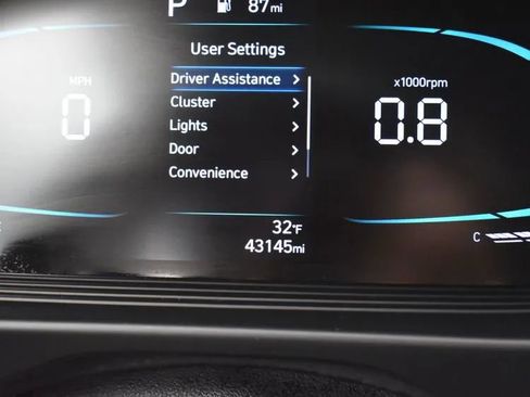 Used 2023 Hyundai Venue SE image 27