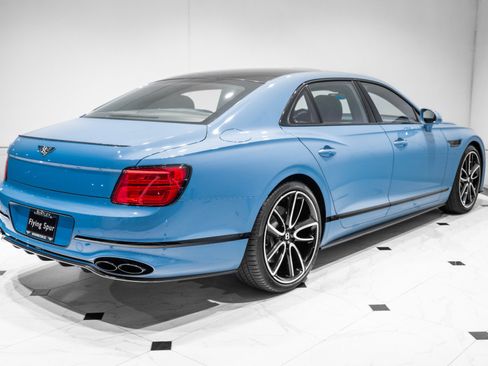 Certified 2024 Bentley Flying Spur V8 AWD/4WD image 11