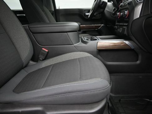 Used 2019 Chevrolet Silverado 1500 RST AWD/4WD image 28