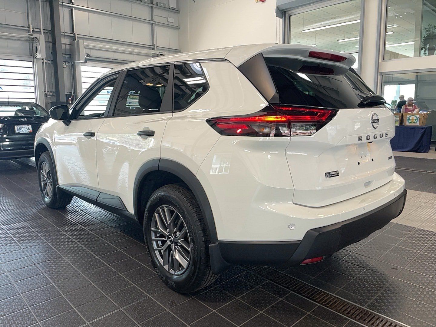 Used 2026 Nissan Rogue S AWD/4WD image 13