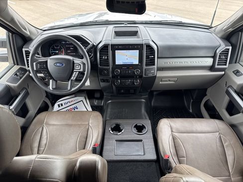 Used 2022 Ford F550 4x4 Regular Cab Super Duty w/ XLT Value Package image 40