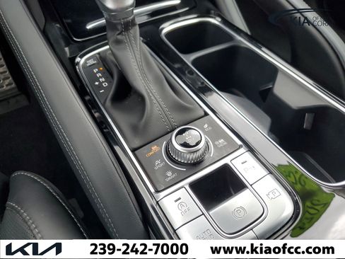 Certified 2024 Kia Telluride SX Prestige AWD/4WD image 27