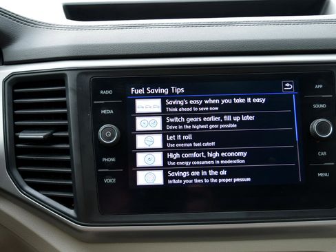 Used 2020 Volkswagen Atlas SE w/ Panoramic Sunroof Package image 23