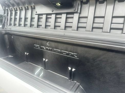 Used 2023 RAM 1500 Laramie AWD/4WD image 4