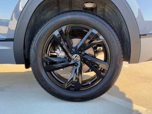 New 2026 Volkswagen Atlas Cross Sport SEL R-Line AWD/4WD image 10