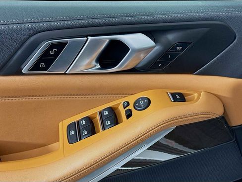 Used 2023 BMW X5 xDrive40i w/ Executive Package image 19