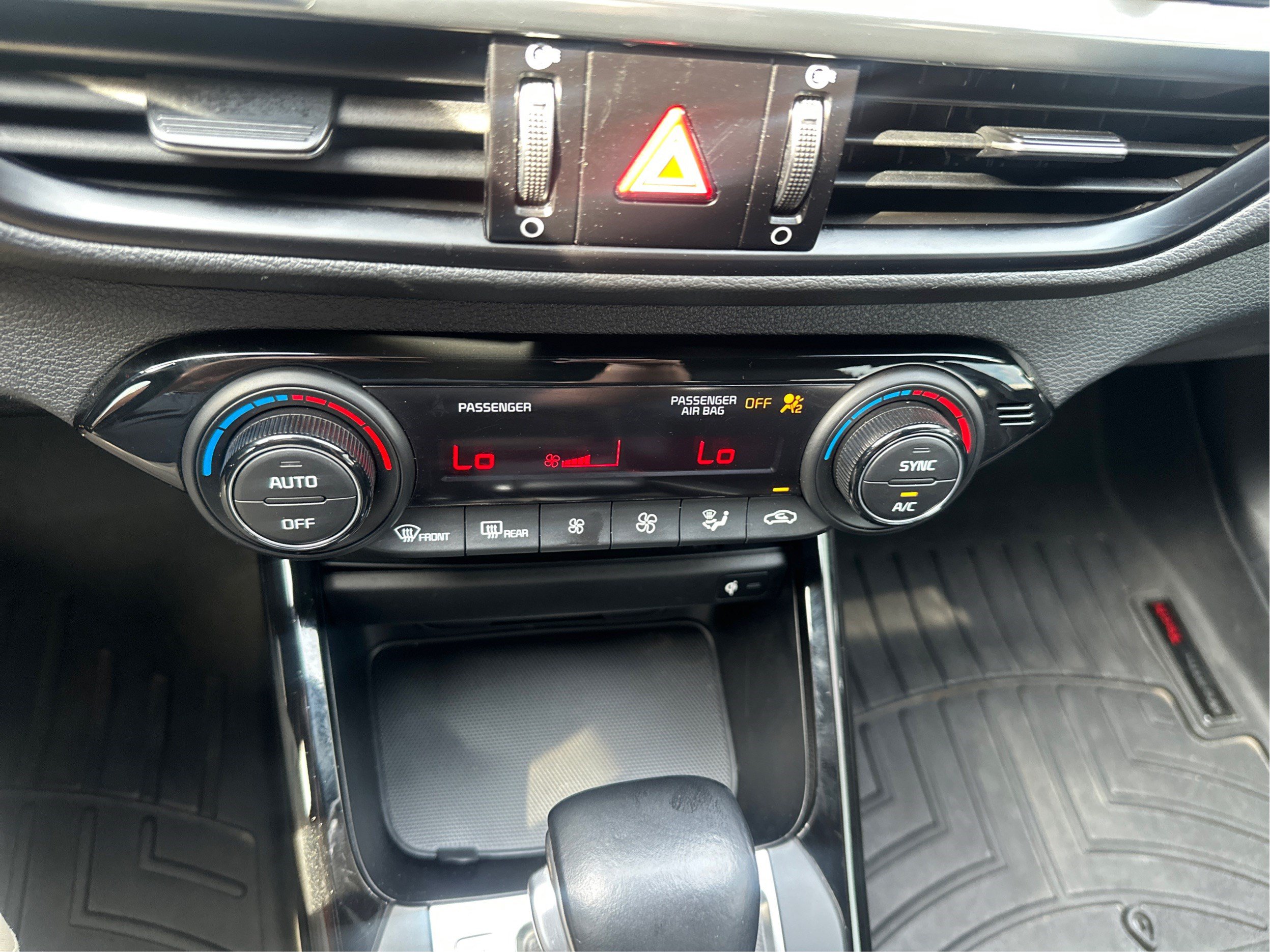Used 2020 Kia Forte GT-Line w/ GT-Line Premium Package FWD image 30