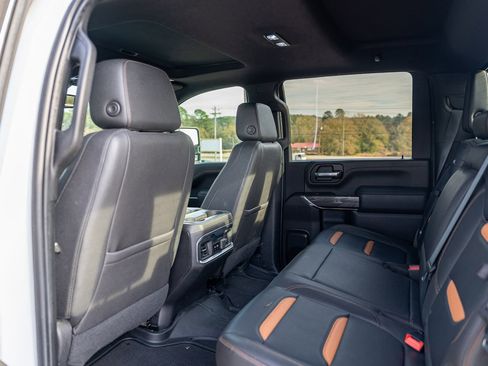 Used 2022 GMC Sierra 2500 AT4 w/ AT4 Preferred Package image 18