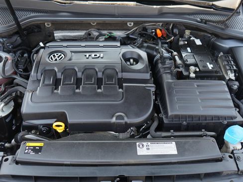 Used 2015 Volkswagen Golf TDI SEL FWD image 10
