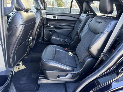 Used 2023 Ford Explorer ST w/ Equipment Group 401A image 29