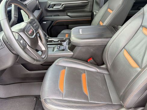 Used 2024 GMC Sierra 2500 AT4 w/ AT4 Premium Plus Package AWD/4WD image 5